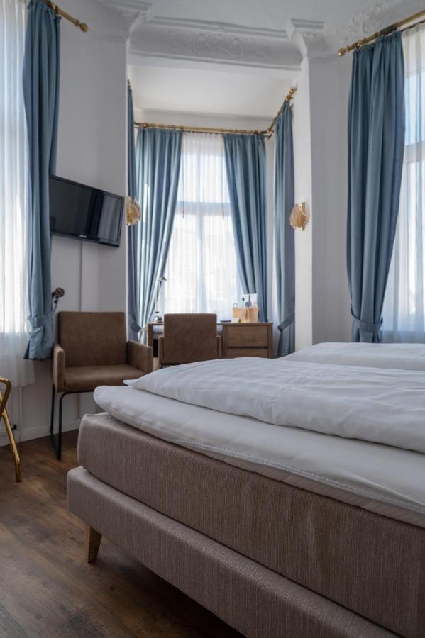 Hotel Alt-Emder Buergerhaus Emden Esterno foto