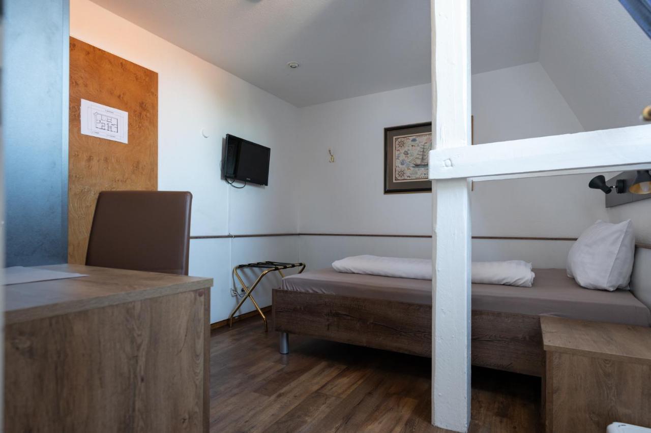 Hotel Alt-Emder Buergerhaus Emden Esterno foto